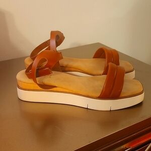 Rouge chestnut leather sandals size 10